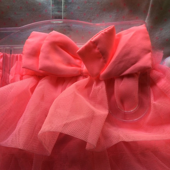 CARTERS EASTER BUNNY BODYSUIT AND TUTU 6 MONTHS NWT - Picture 6 of 8